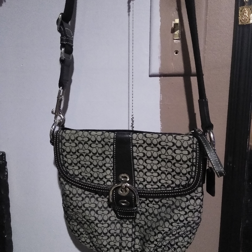 Coach - Picture 2 of 5